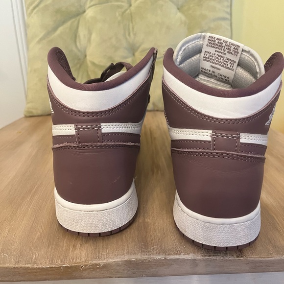 Air Jordan Retro Hugh 1 OG Casual Mauve - Picture 5 of 8